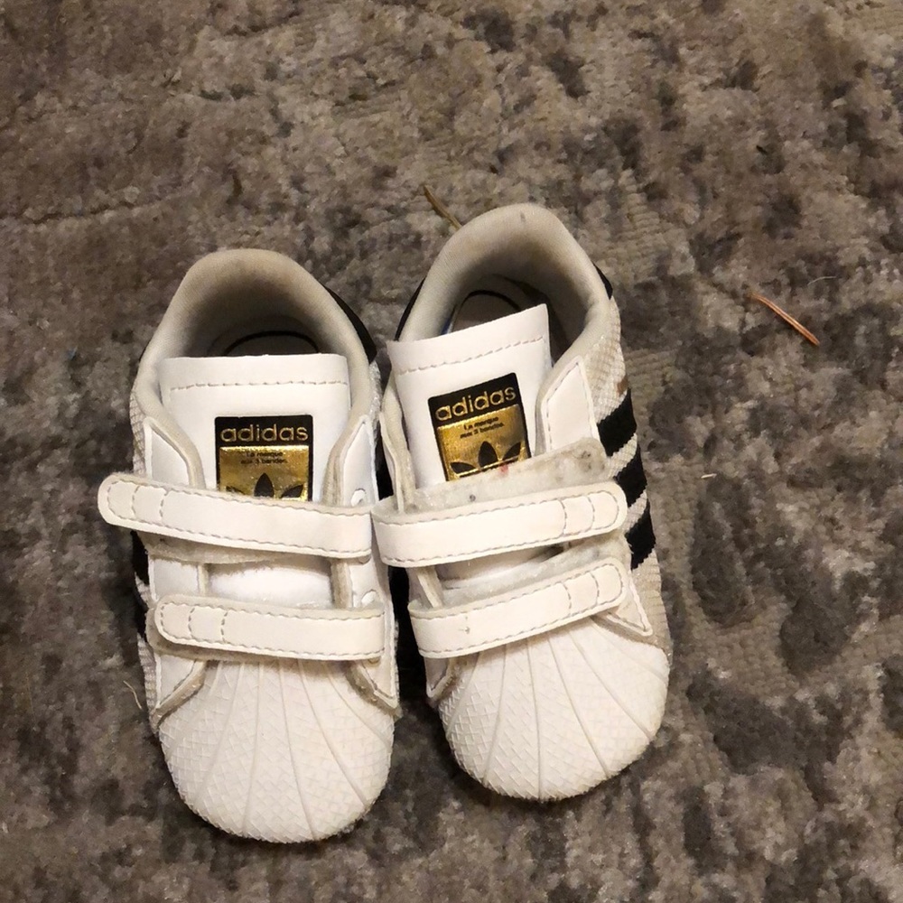ADIDAS 3k toddler shoe